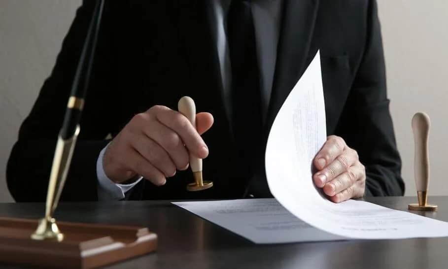 Jak uzyskać odpis aktu notarialnego? Prosty sposób na szybkie uzyskanie