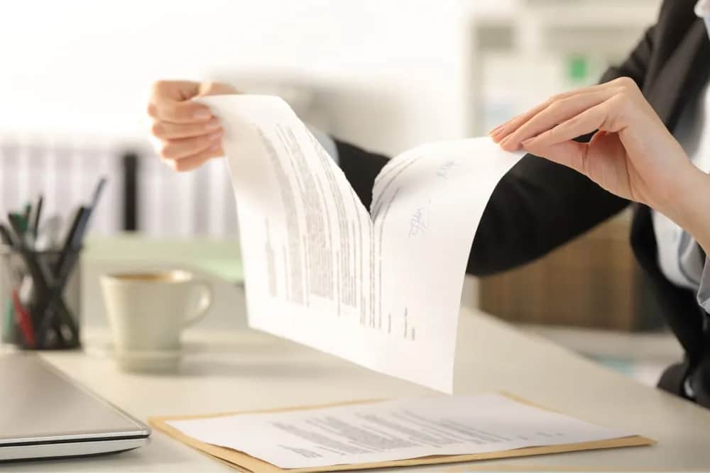 Czy można odstąpić od umowy kupna samochodu? Poznaj swoje prawa